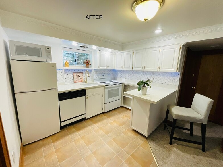 Full service kitchen - 7721 17th Ave NE