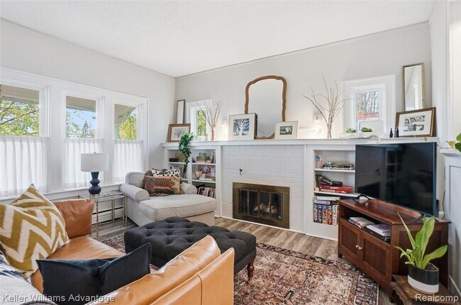 Building Photo - 101 Base Line Rd