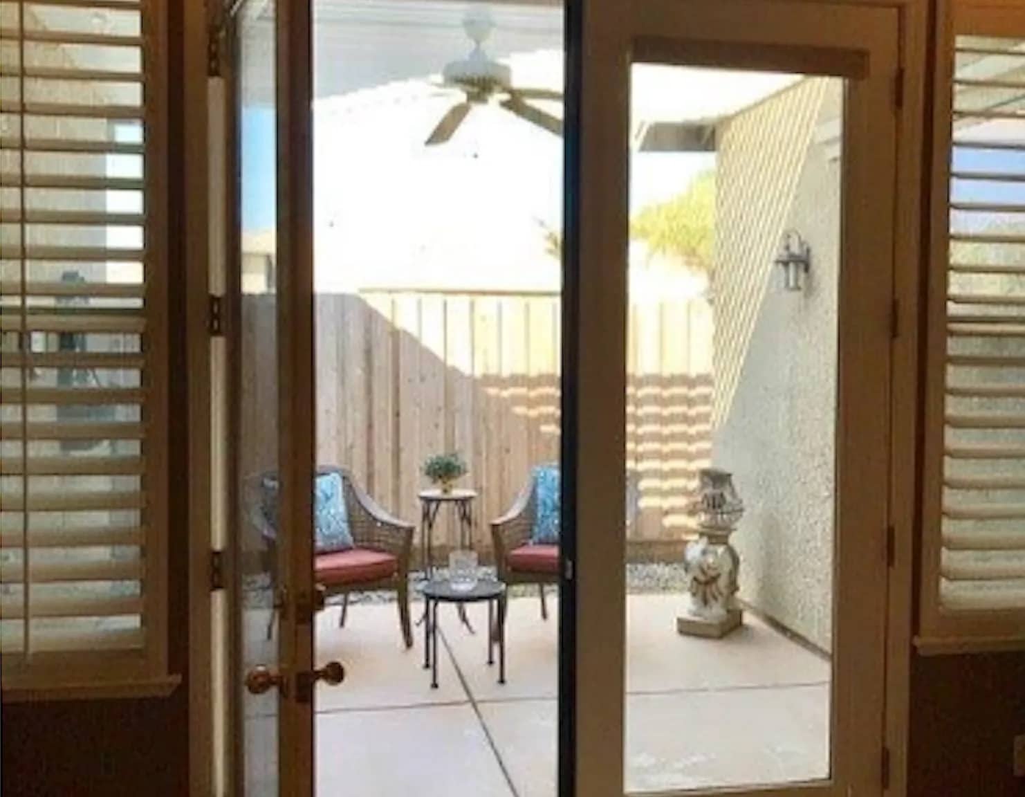 Side Outdoor Seating Area - 1098 Columbus Way