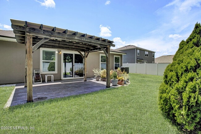 Building Photo - 7070 Sandle Dr