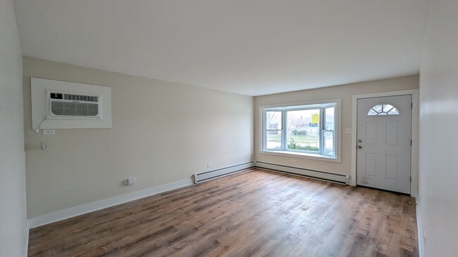 Building Photo - 18634 Bernadine St