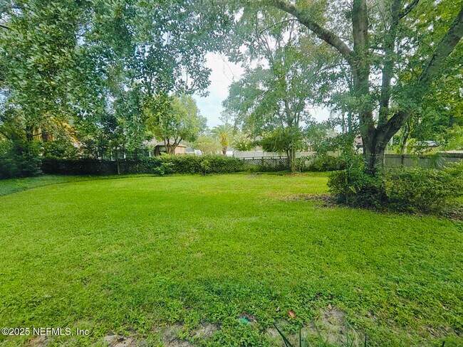 Building Photo - 1845 Weston Cir