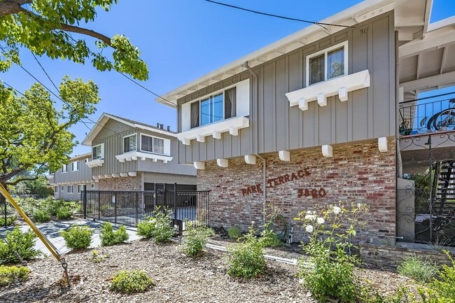 Building Photo - 220 Ventura Ave