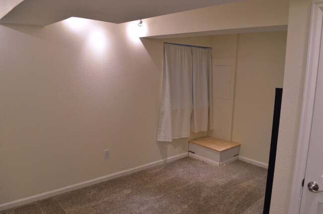 Building Photo - 11332 Benton Ct