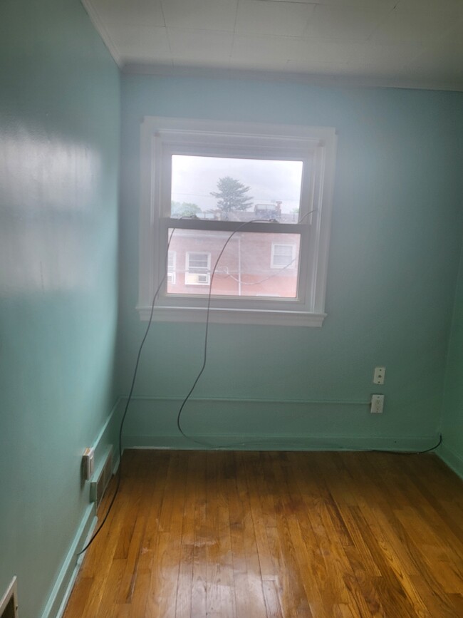 Building Photo - 2445 Brookwood St