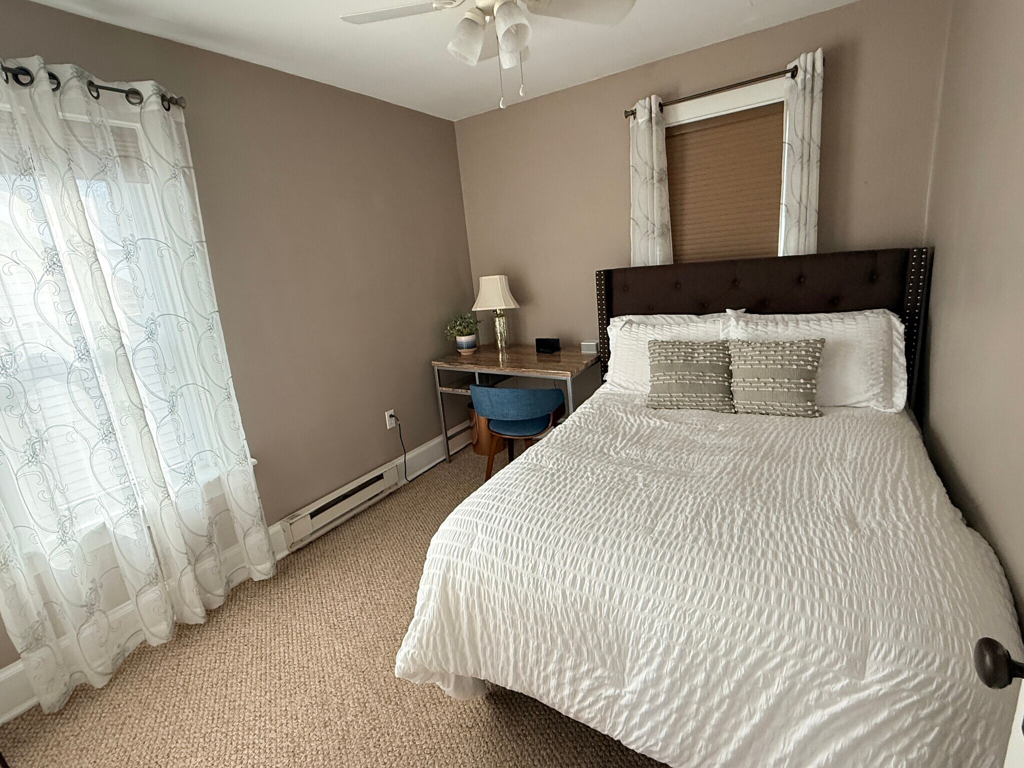 Queen Bedroom 2 with Desk - 533 N 2nd St