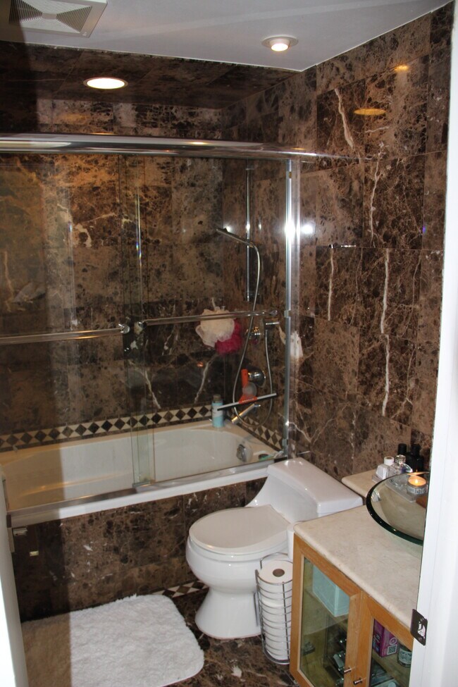 Building Photo - 1834 Brickell Ave