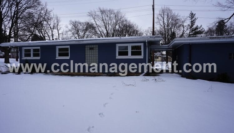 Building Photo - 501 W Dean Ave