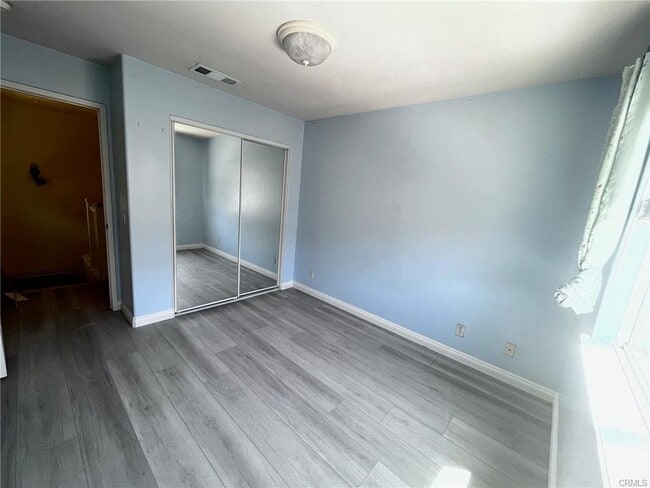 Building Photo - 5015 Tyler Ave