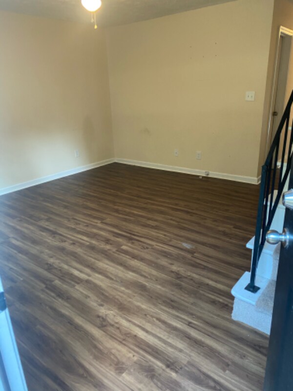 Building Photo - 160 Nunnally St