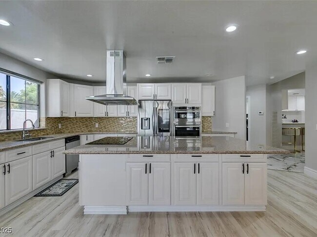 Building Photo - 2101 Diamond Bar Dr