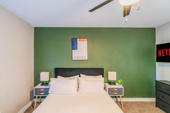 Building Photo - 8550 E McDowell Rd