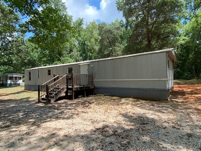 Primary Photo - Newly remodeled home is located in Lancast...