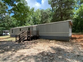 Building Photo - Newly remodeled home is located in Lancast...