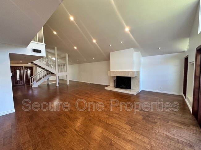 Building Photo - 1415 Redsail Cir