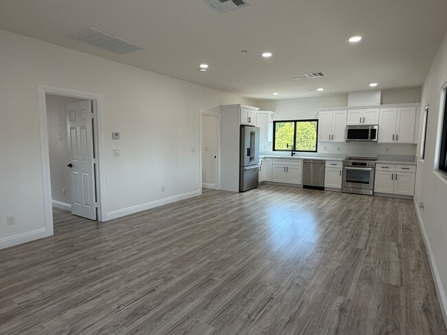 Building Photo - 4463 Gilchrist Dr