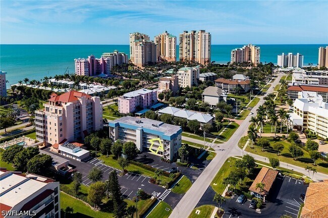 Building Photo - 1020 Swallow Ave