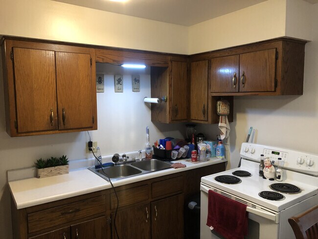Building Photo - Bay View Duplex
