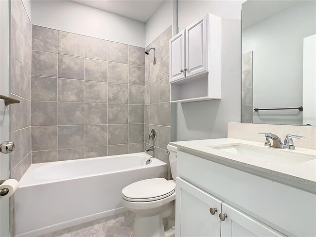 Building Photo - 1033 Holden Wy