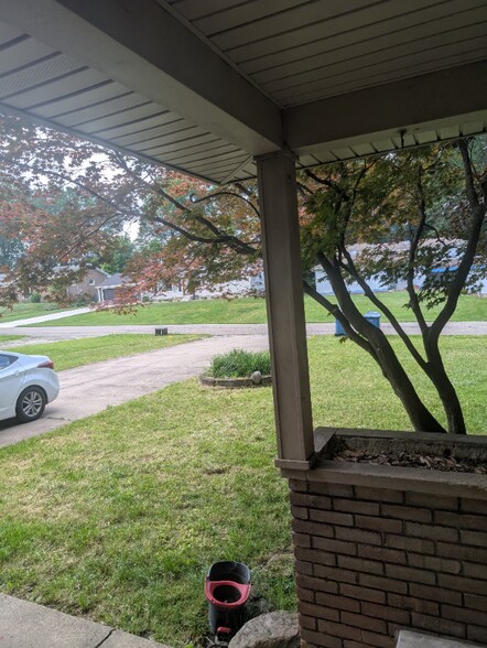 Building Photo - 557 Murray Hill Dr
