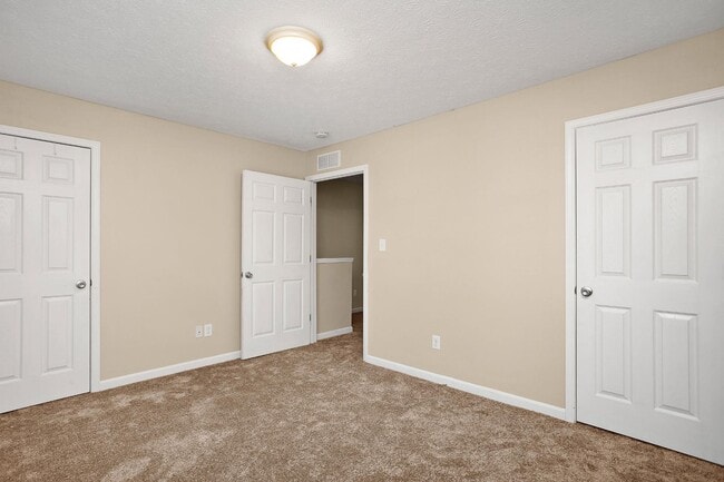 Building Photo - 6622 S Wilson Rd