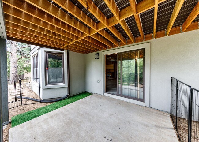 Building Photo - 70 Beckwith Dr