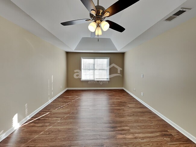 Building Photo - 9740 Lakemoore Cv