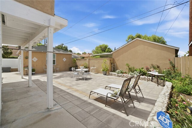 Building Photo - 6139 Jamieson Ave