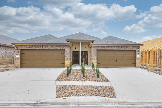 Primary Photo - 9215 Canyon Bnd