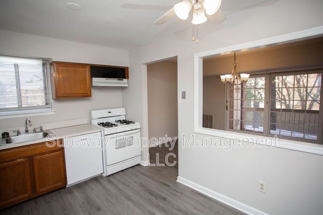 Building Photo - 171 Echelon Rd