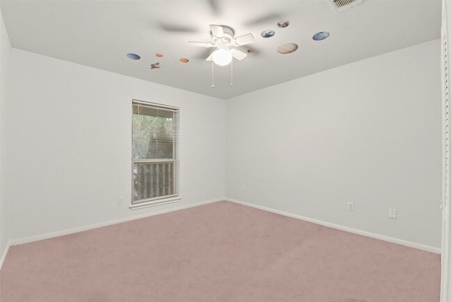 Building Photo - 3838 Glenheather Dr