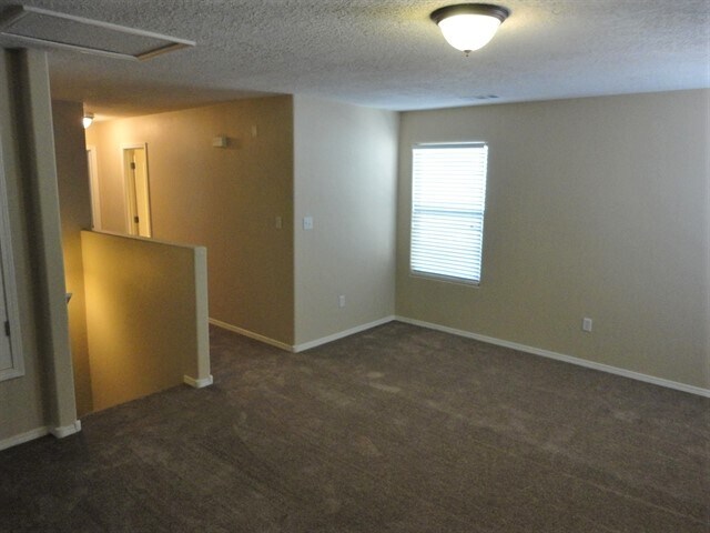 Building Photo - 1232 Maple Meadows Dr NE