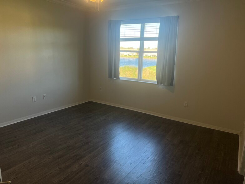 Building Photo - 3752 Parkridge Cir