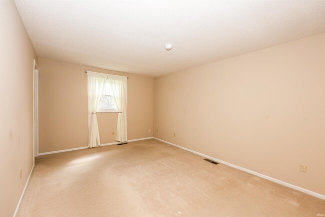 Building Photo - 7104 Tanbark Ln