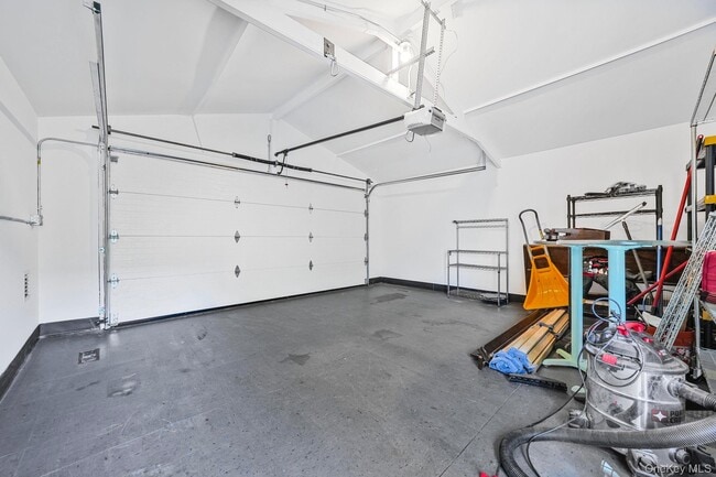 Building Photo - 416 Jersey Ave