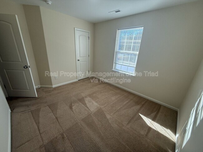 Building Photo - 2318 Deerbrook Forest Ln