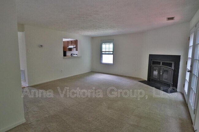 Building Photo - 229 Red Jade Dr