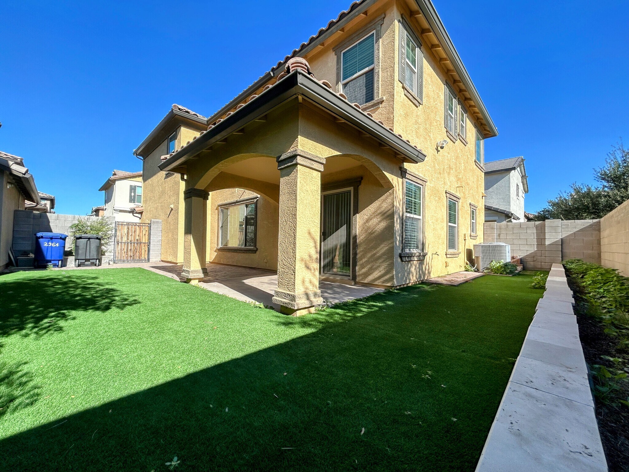 Building Photo - 2964 S Washington St