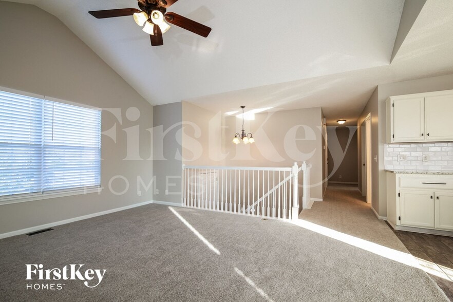 Building Photo - 8000 NE 108th Terrace