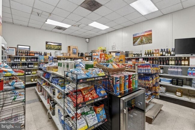 Building Photo - 4515 Willard Ave