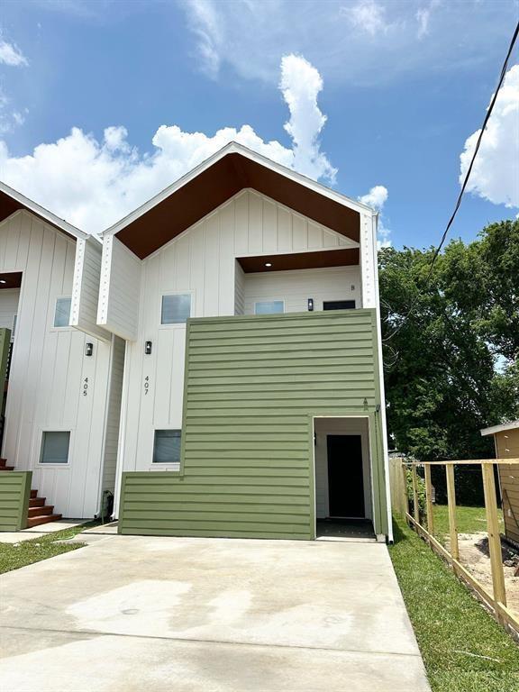 Building Photo - 407 Clearwater St