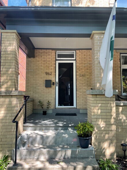 Building Photo - 962 Mount Pleasant Ave