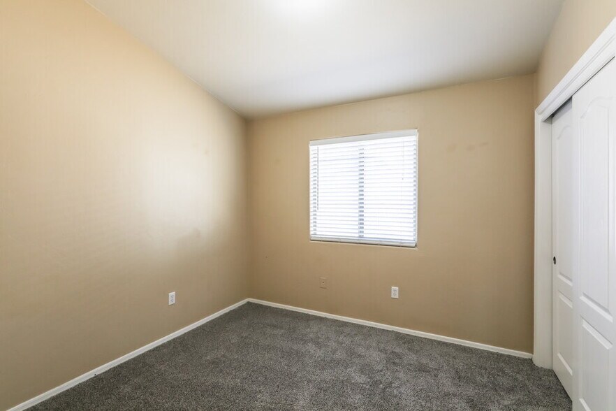 Building Photo - 7016 W Dupont Way