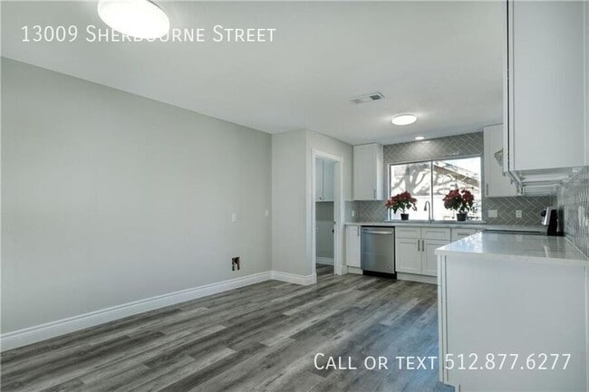 Building Photo - 13009 Sherbourne St