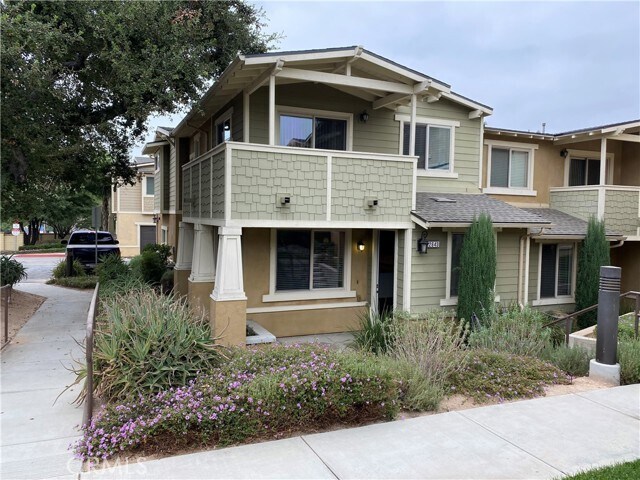 Primary Photo - 2643 E Foothill Blvd