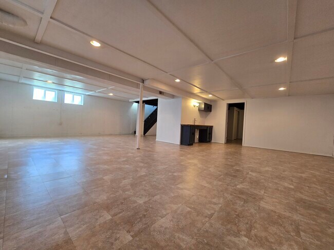 Building Photo - 1532 Surf Side Dr