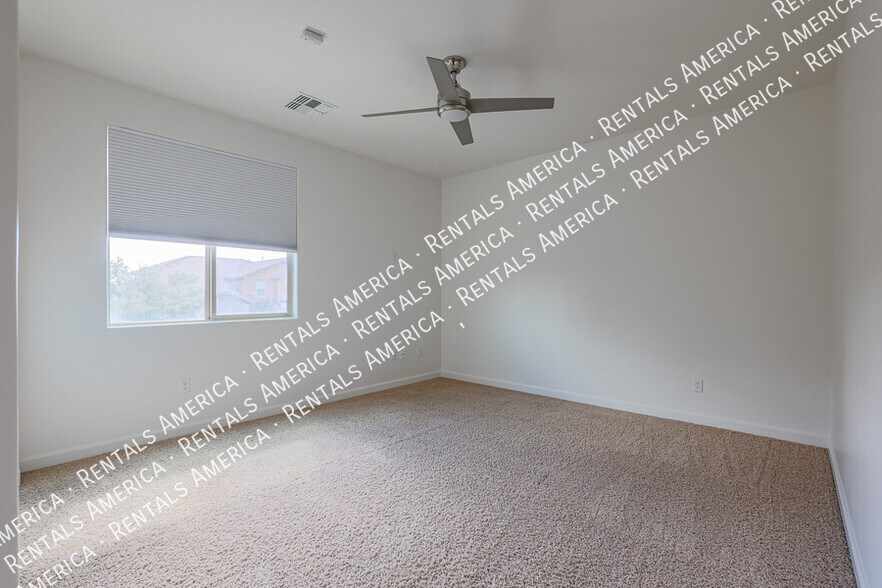 Building Photo - 654 E Sipapu Dr