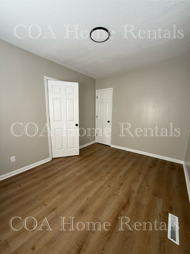 Building Photo - 1747 S Ida St