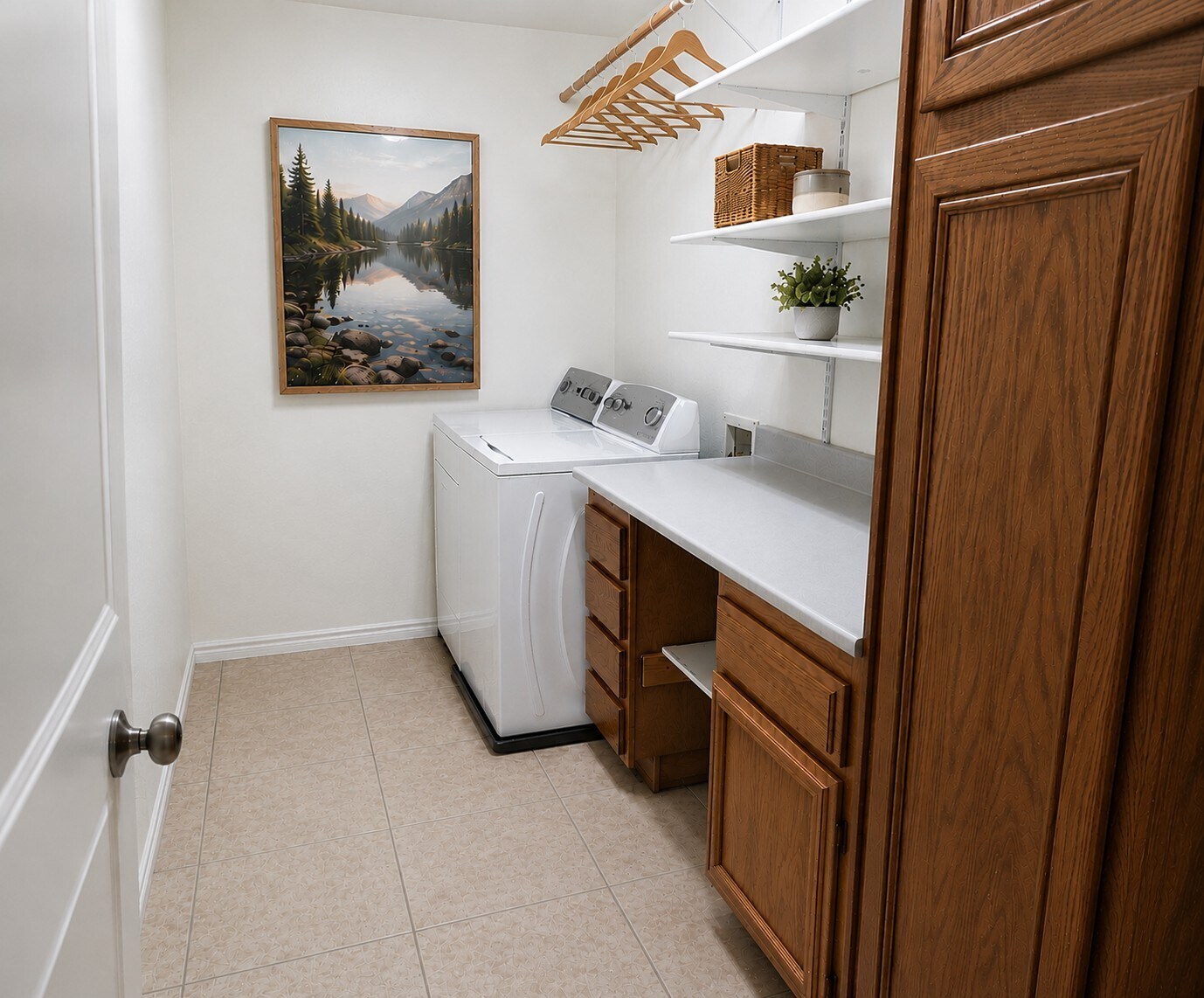 Laundry Room - 926 E. Bates Canyon Rd