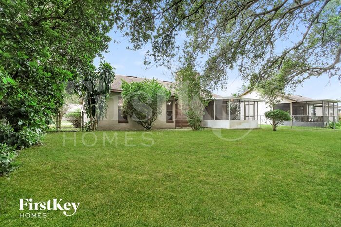 Building Photo - 3338 Fox Ridge Dr